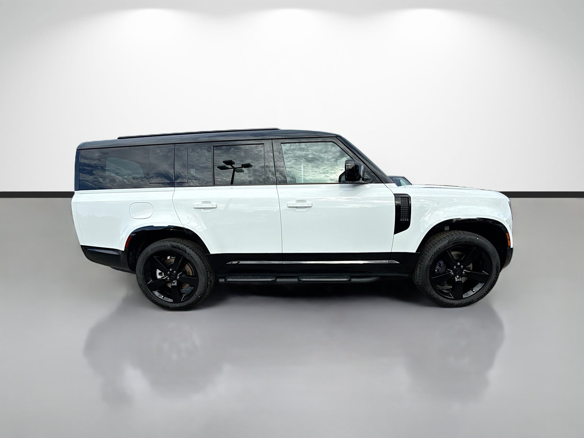New 2026 Land Rover Defender 130 X-Dynamic SE AWD/4WD image 6