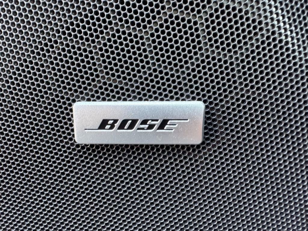 Used 2024 Chevrolet Suburban Premier image 17