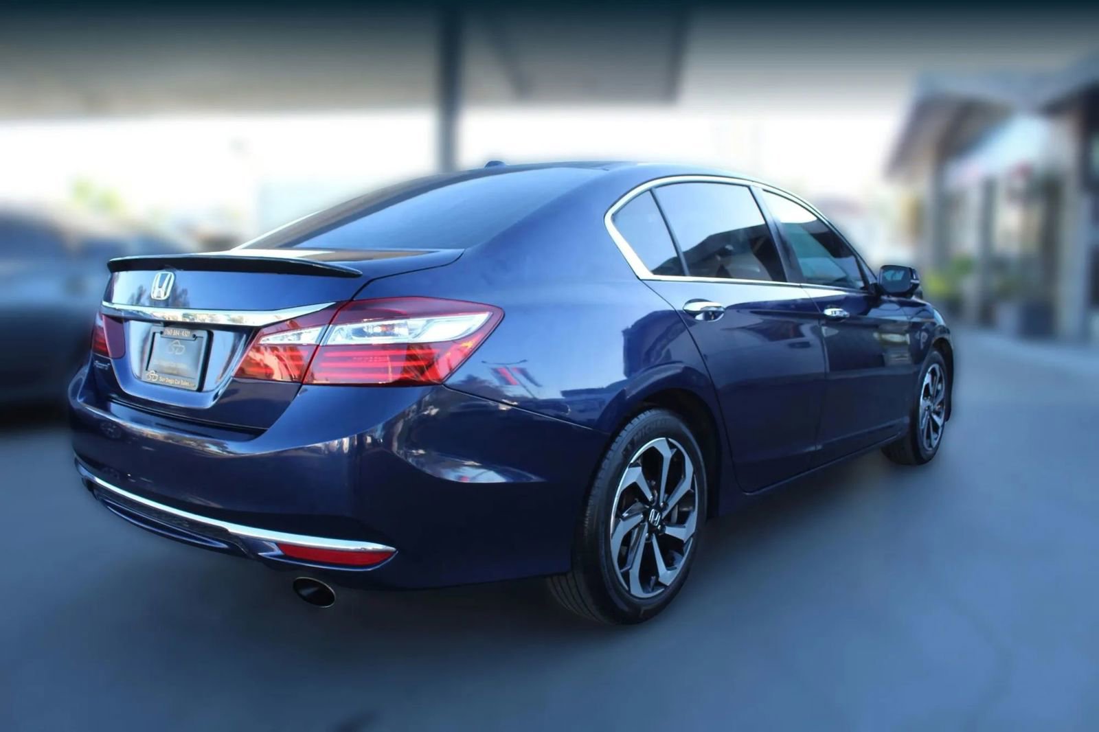Used 2016 Honda Accord EX image 5