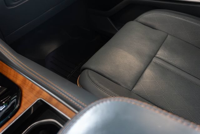 Used 2022 Jeep Grand Wagoneer Series II w/ Flexible Seating Group AWD/4WD image 38