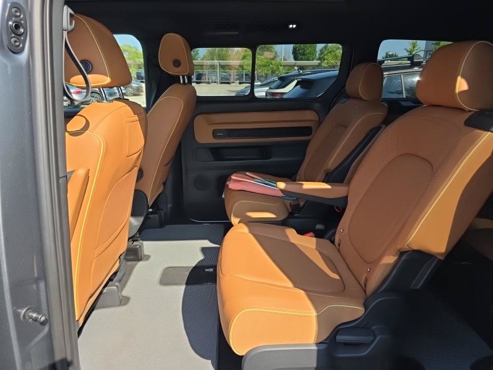 Used 2025 Volkswagen ID. Buzz Pro S Plus AWD/4WD image 13
