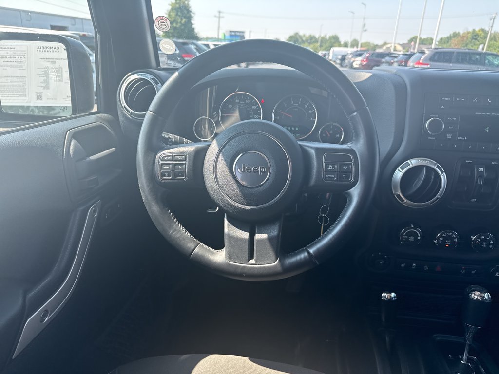 Used 2017 Jeep Wrangler Unlimited Sahara w/ Dual Top Group AWD/4WD image 26
