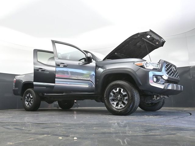 Used 2023 Toyota Tacoma TRD Off-Road w/ Technology Package AWD/4WD image 40