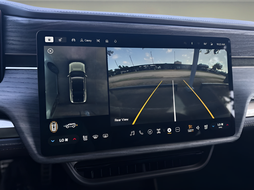 Used 2022 Rivian R1S Launch Edition Quad AWD/4WD image 7