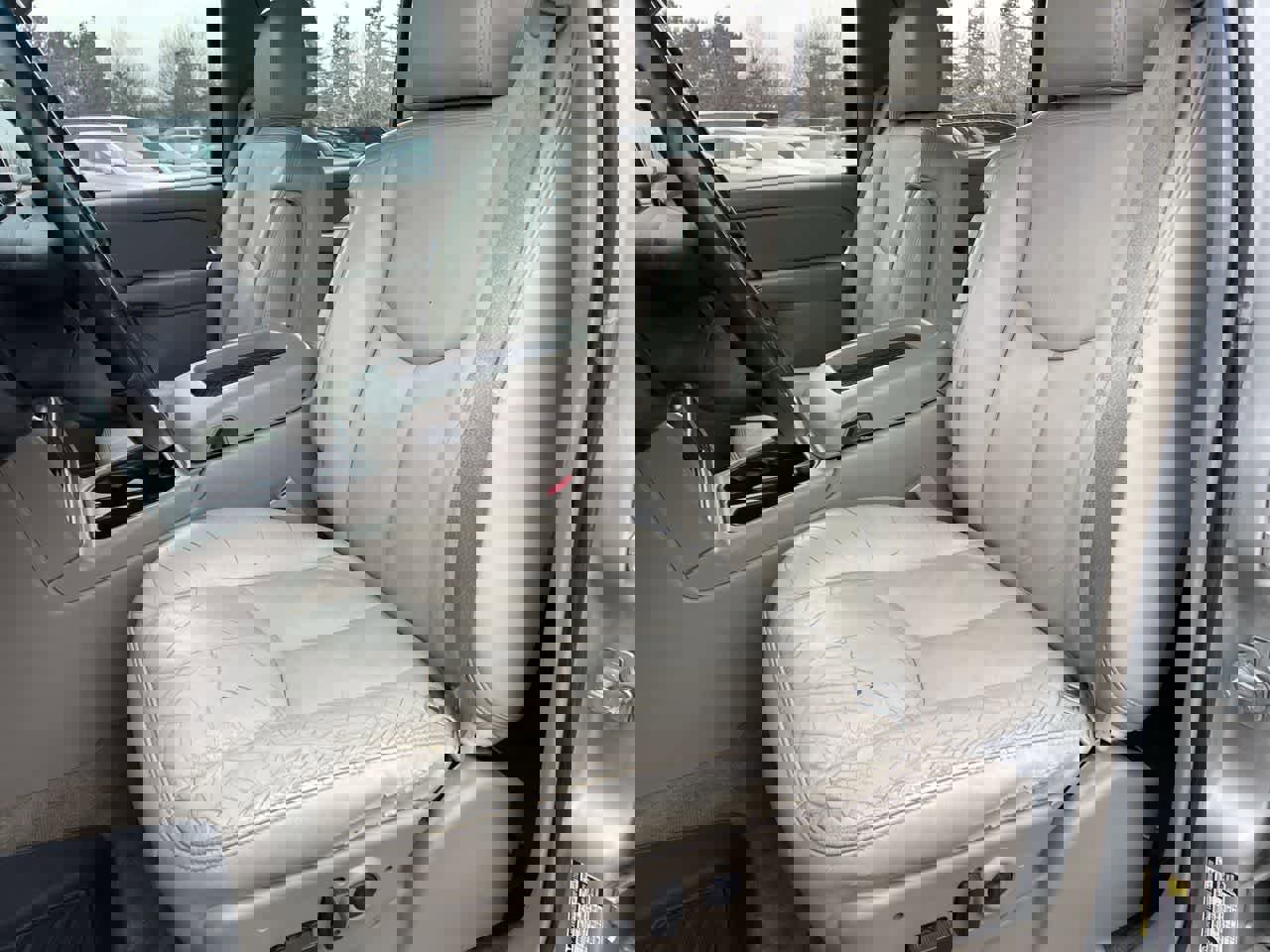 Used 2005 Chevrolet Suburban LT w/ Preferred Equipment Group image 12