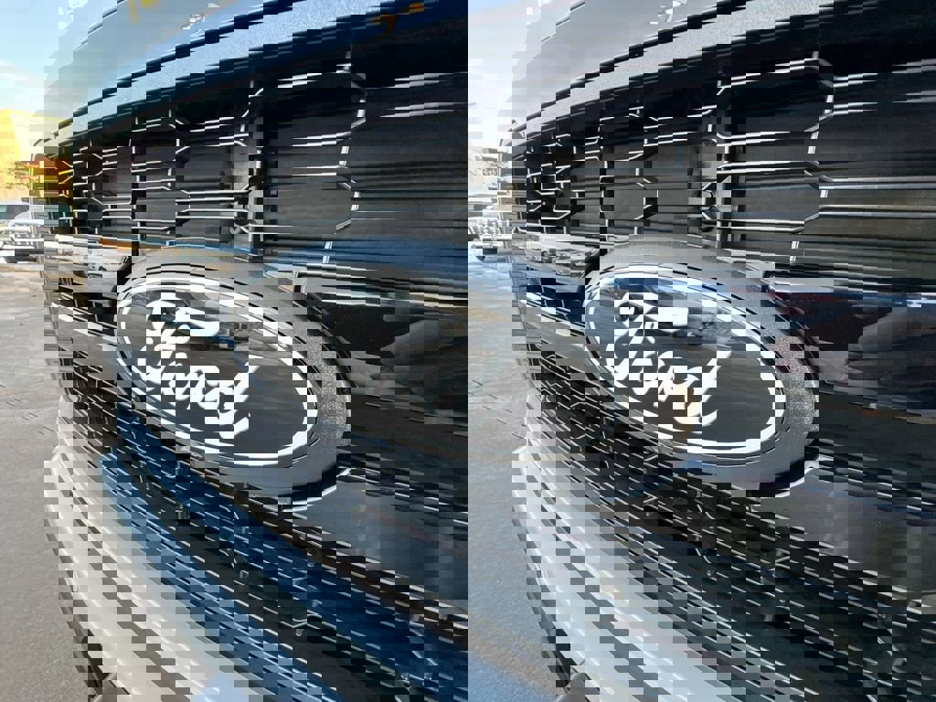 Used 2025 Ford F150 Lariat w/ Equipment Group 502A High image 31