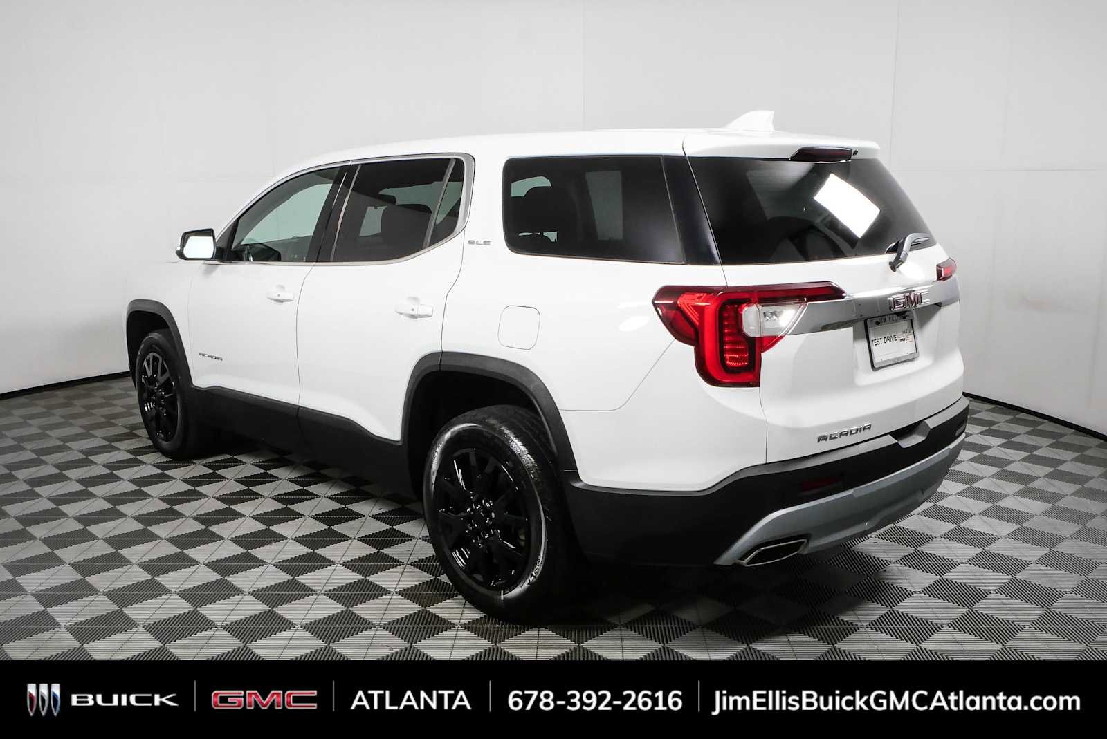 Used 2023 GMC Acadia SLE FWD image 26