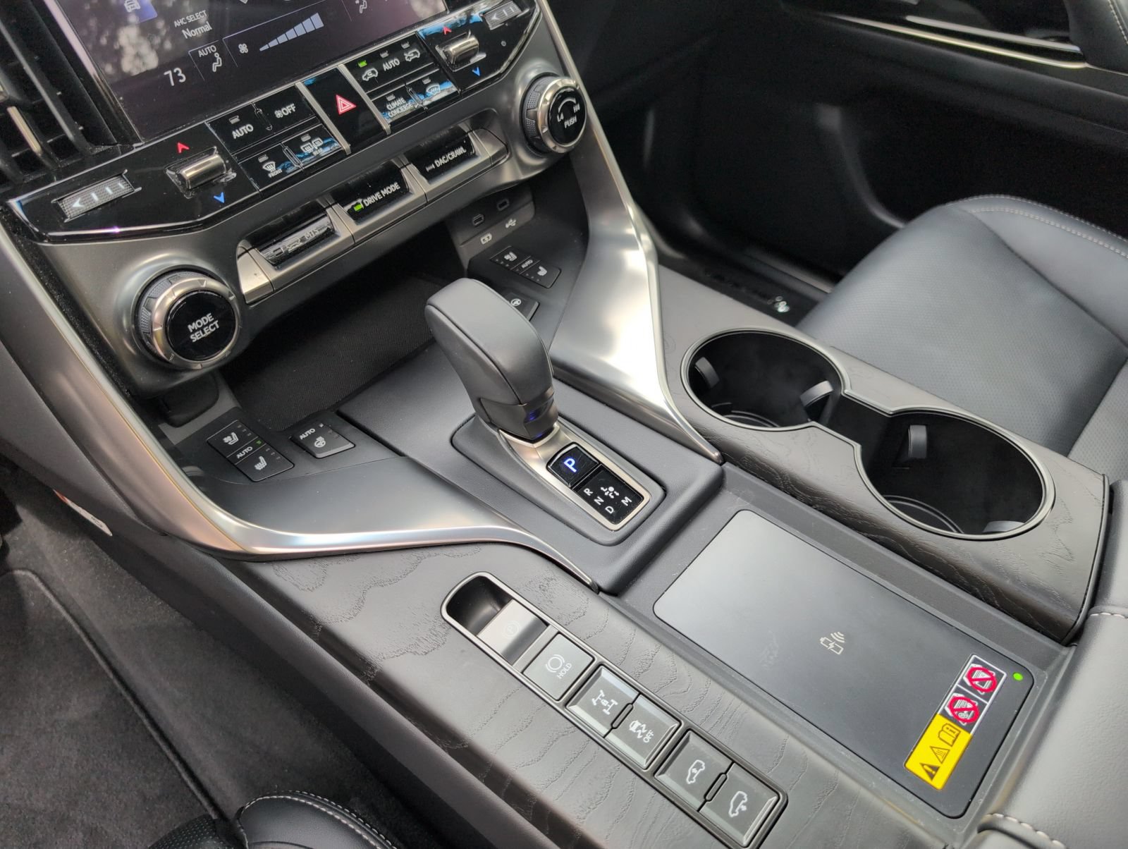 Certified 2026 Lexus LX 700h Luxury w/ Appearance Package AWD/4WD image 14