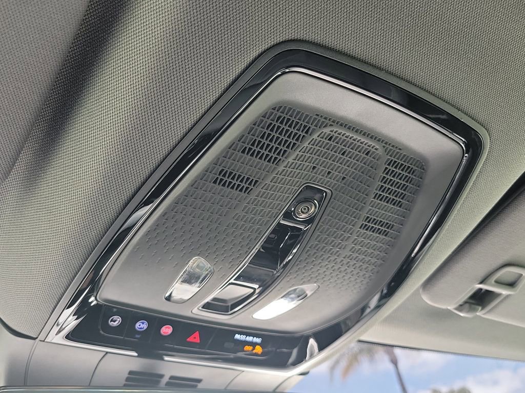 Used 2025 Cadillac Optiq Luxury 1 image 34