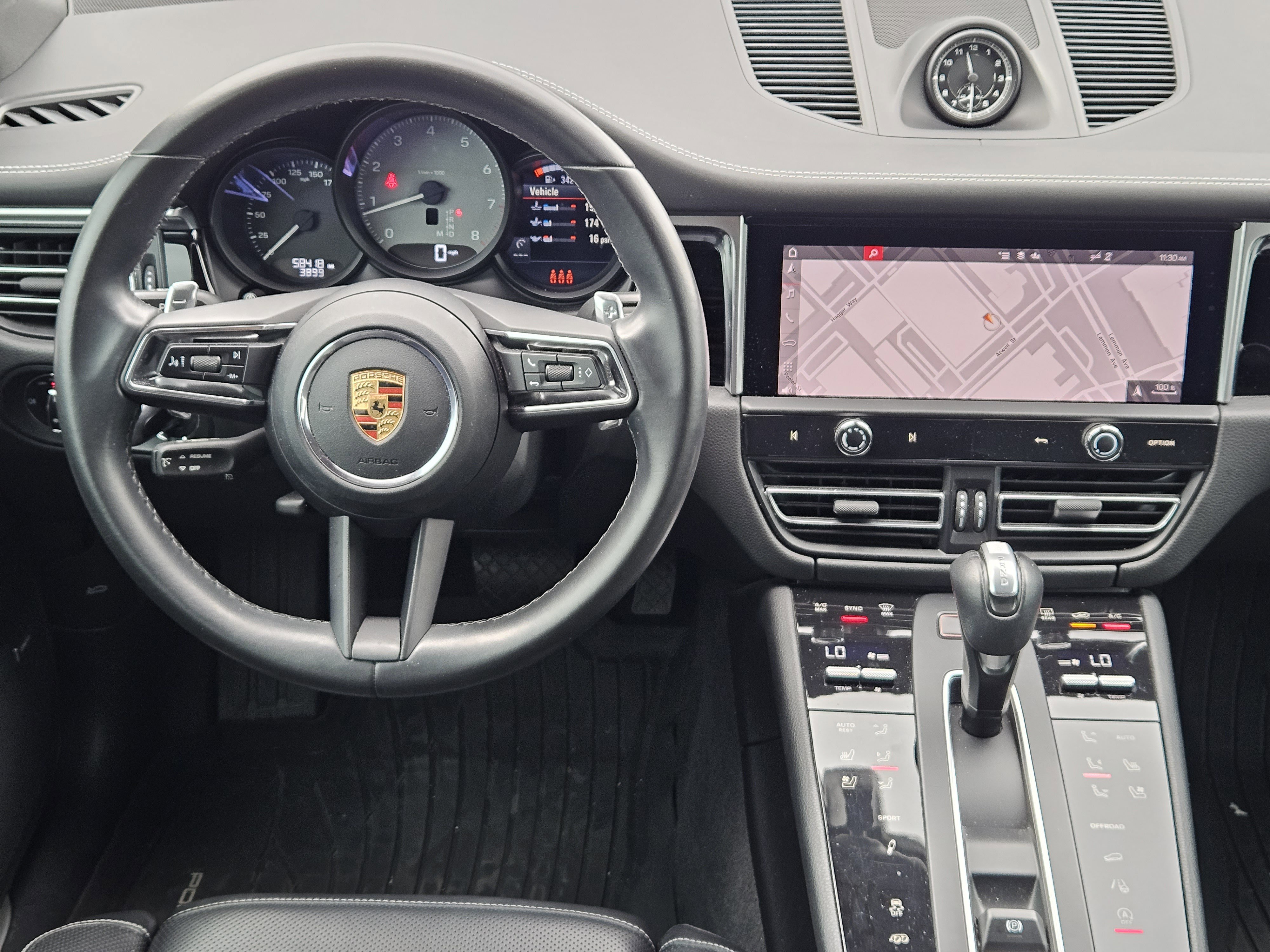 Certified 2022 Porsche Macan S AWD/4WD image 25