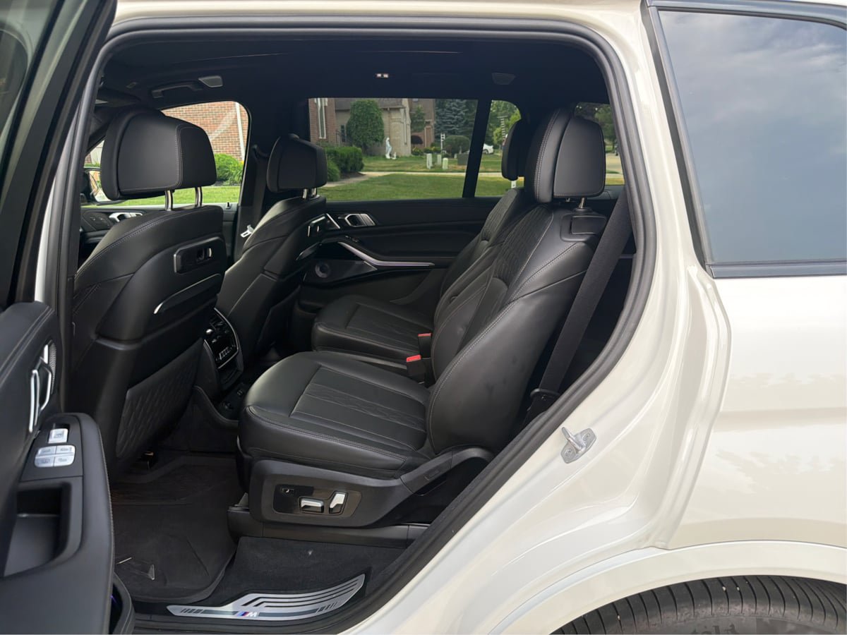 Used 2024 BMW X7 M60i w/ Executive Package AWD/4WD image 11