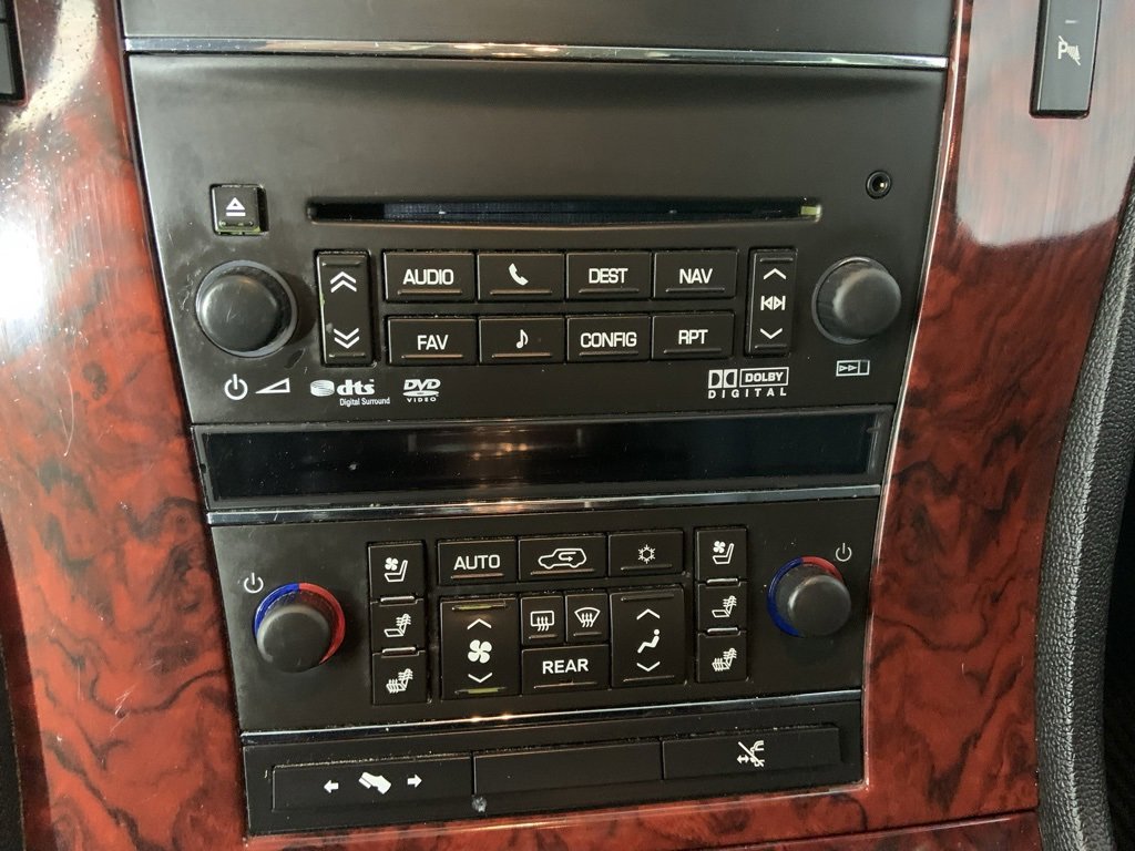 Used 2013 Cadillac Escalade Premium image 14