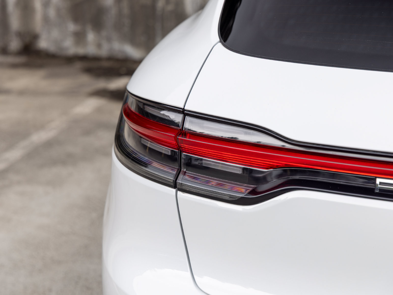 Used 2024 Porsche Macan AWD/4WD image 21