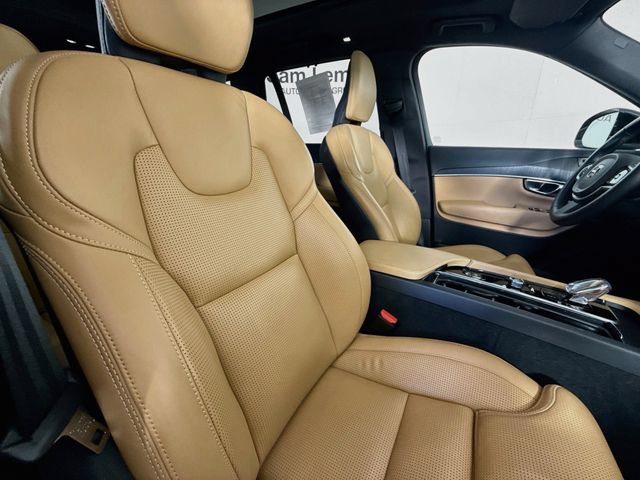 Used 2025 Volvo XC90 B6 Ultra w/ Protection Package Premier AWD/4WD image 30
