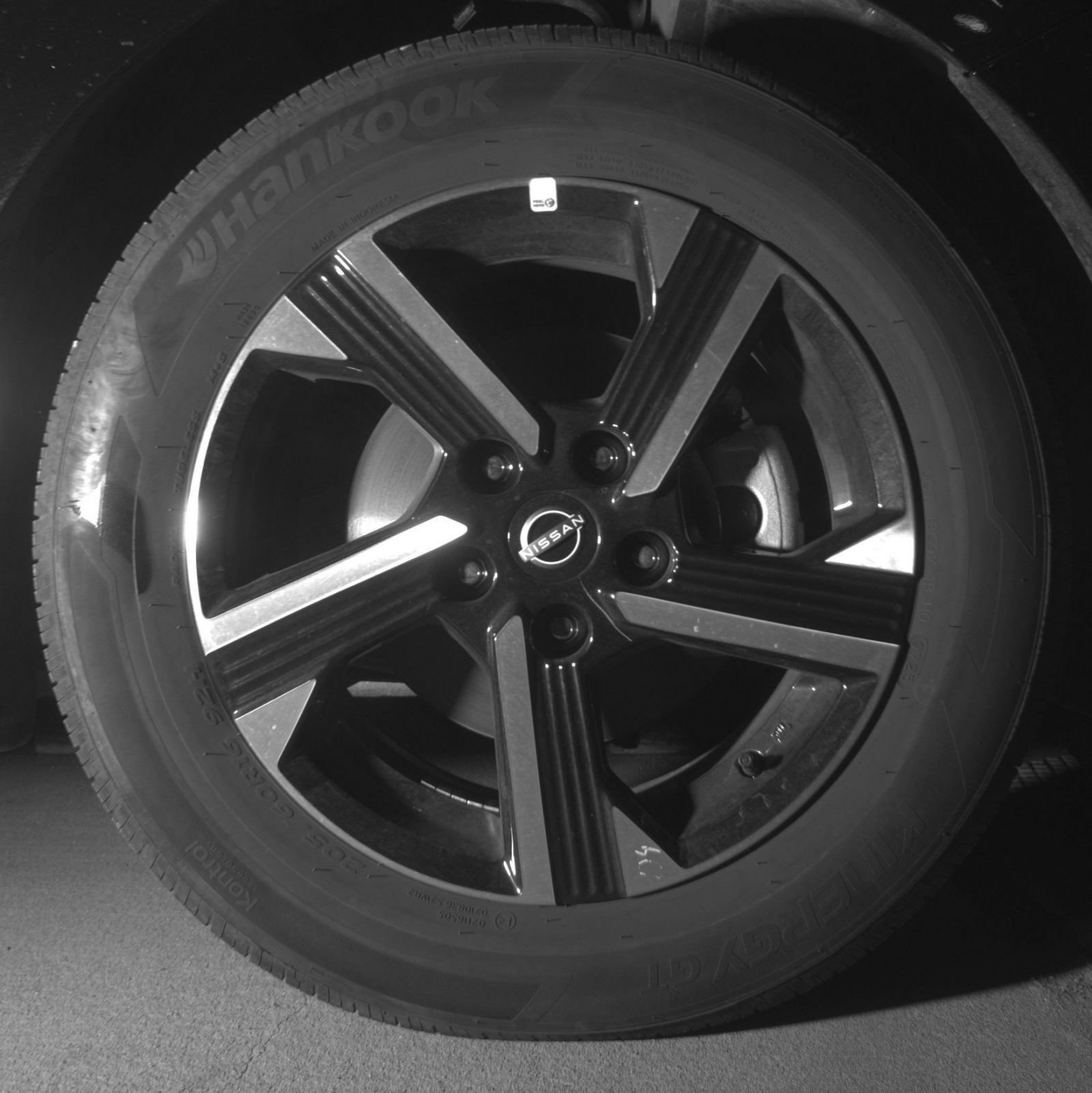 Used 2025 Nissan Sentra SV FWD image 16