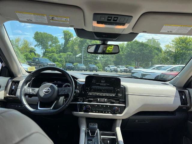 Certified 2022 Nissan Pathfinder Platinum AWD/4WD image 26