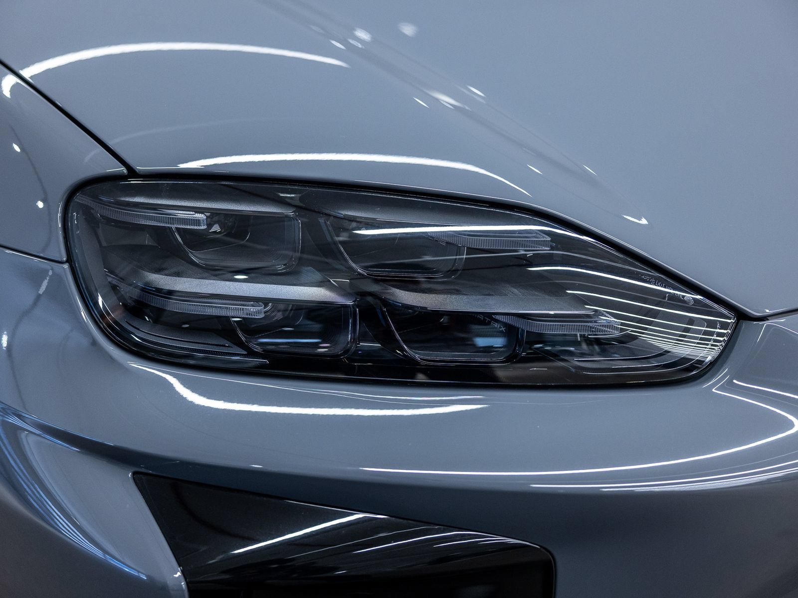 New 2026 Porsche Cayenne Turbo AWD/4WD image 14
