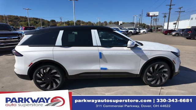 New 2026 Lincoln Nautilus Reserve AWD/4WD image 9
