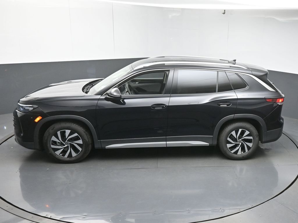 New 2026 Volkswagen Tiguan S FWD image 42