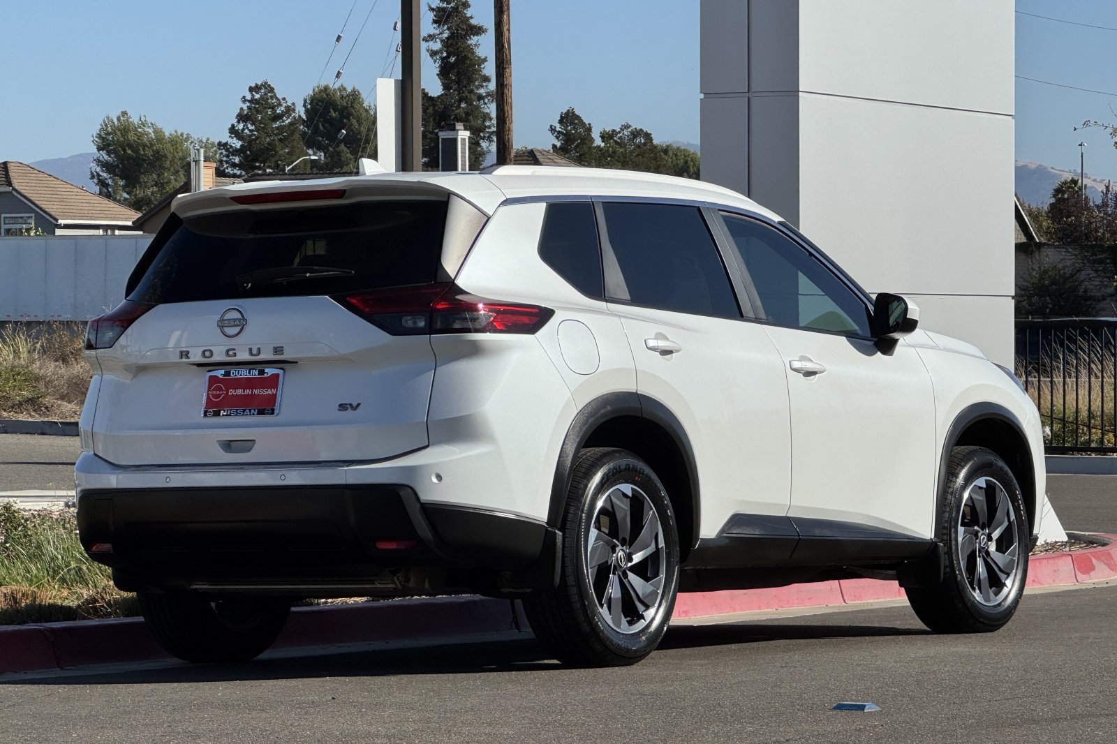 Certified 2024 Nissan Rogue SV w/ SV Premium Package FWD image 4
