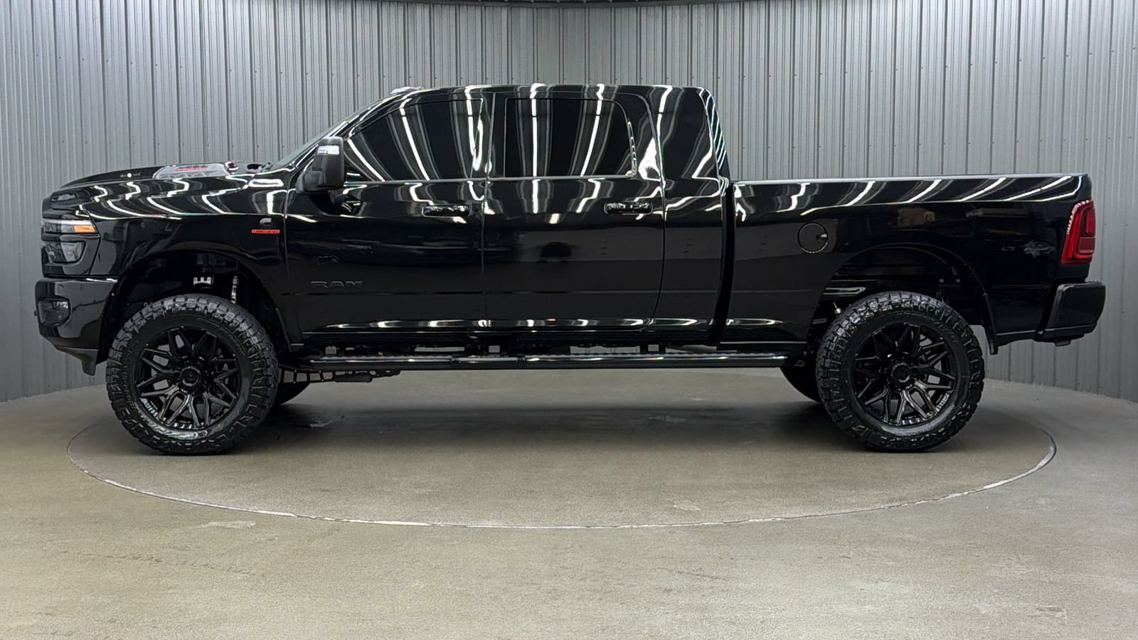 Used 2025 RAM 2500 Laramie w/ Night Edition AWD/4WD image 2