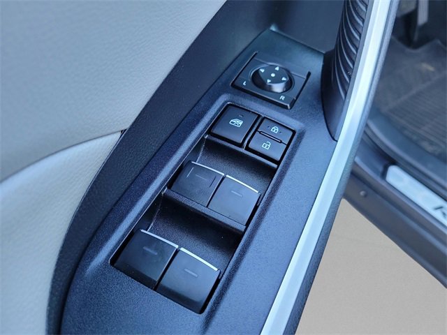 Used 2025 Toyota RAV4 XLE image 13