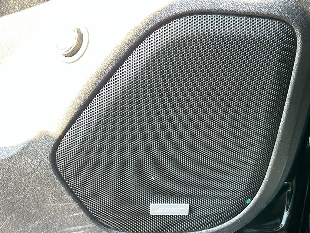 Used 2021 GMC Acadia Denali w/ Denali Technology Package image 18