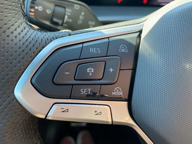 New 2025 Volkswagen Tiguan SE R-Line image 29