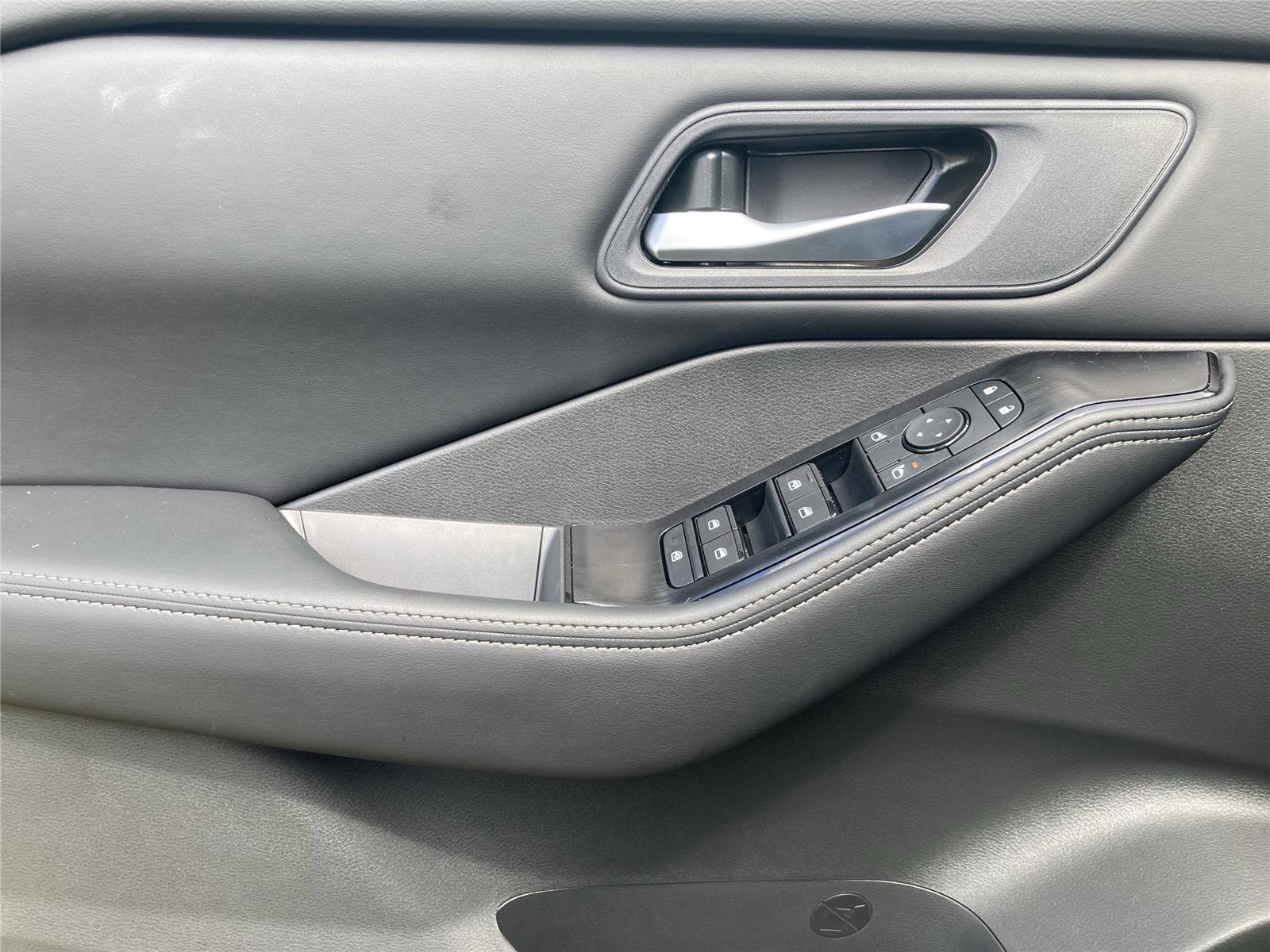 New 2026 Nissan Rogue SV w/ Cold Weather Package image 25