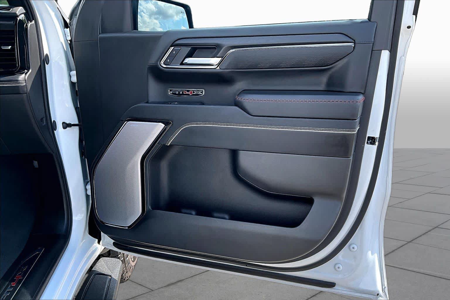 Used 2025 GMC Sierra 1500 AT4X AWD/4WD image 24