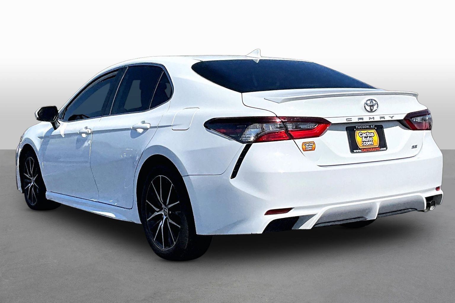 Used 2022 Toyota Camry SE w/ Audio Upgrade Package FWD image 11