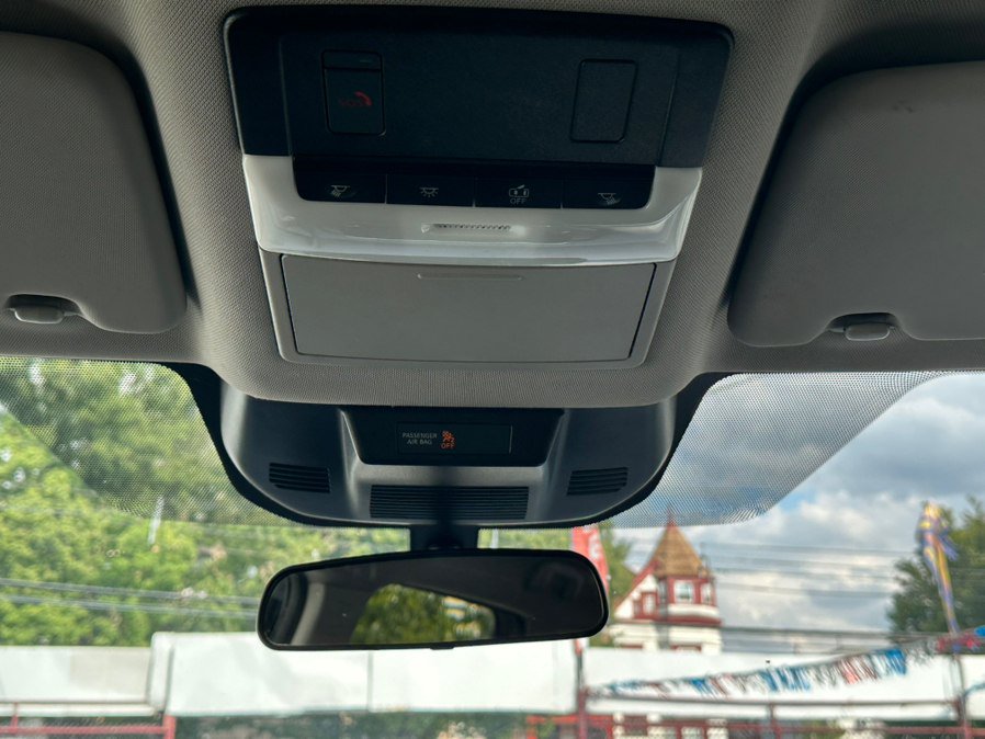 Used 2024 Nissan Rogue SV FWD image 26