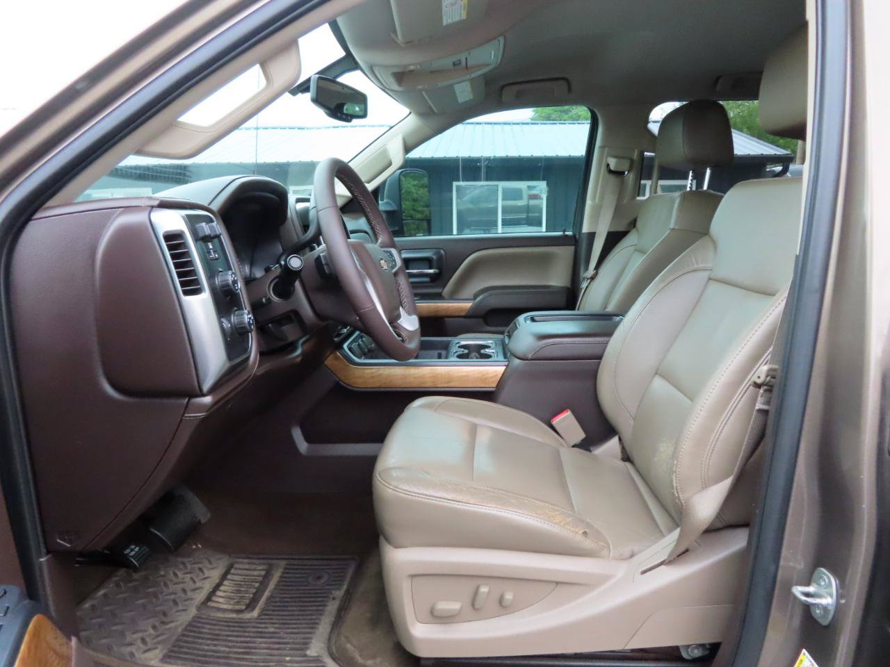 Used 2015 Chevrolet Silverado 2500 LTZ w/ Duramax Plus Package AWD/4WD image 30