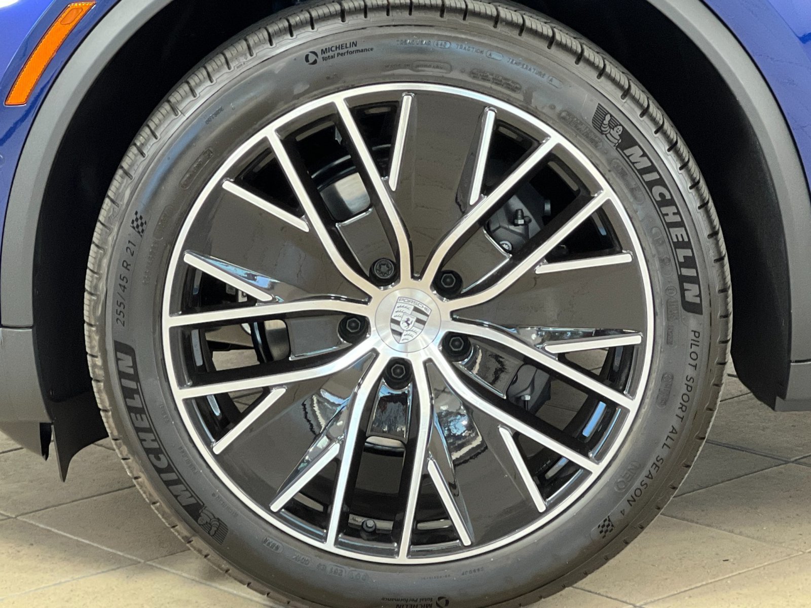 New 2026 Porsche Macan Electric RWD image 27