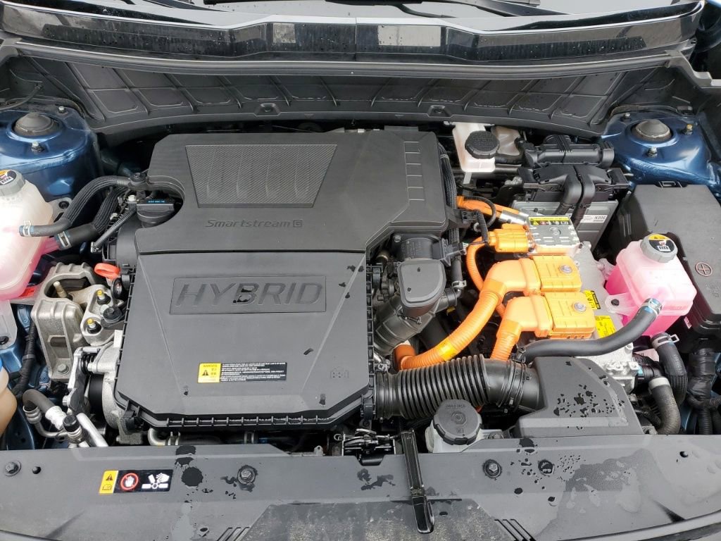 Used 2023 Kia Niro SX Touring image 12