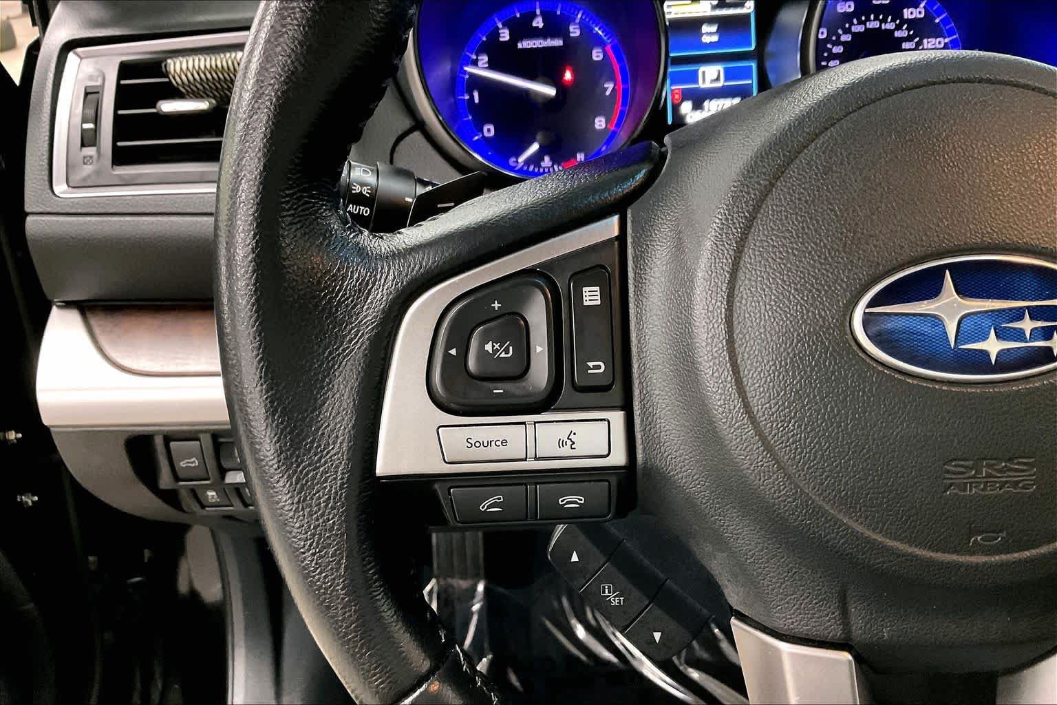 Used 2016 Subaru Outback 2.5i Limited AWD/4WD image 23