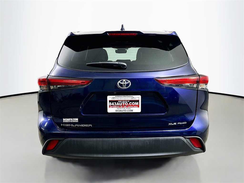 Used 2022 Toyota Highlander XLE image 6