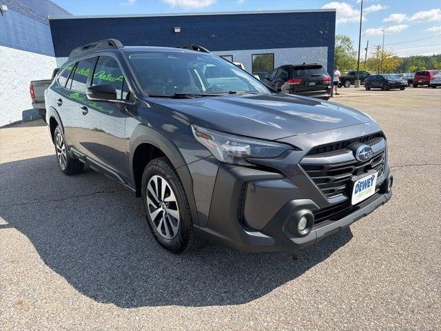 Used 2024 Subaru Outback Premium AWD/4WD image 7