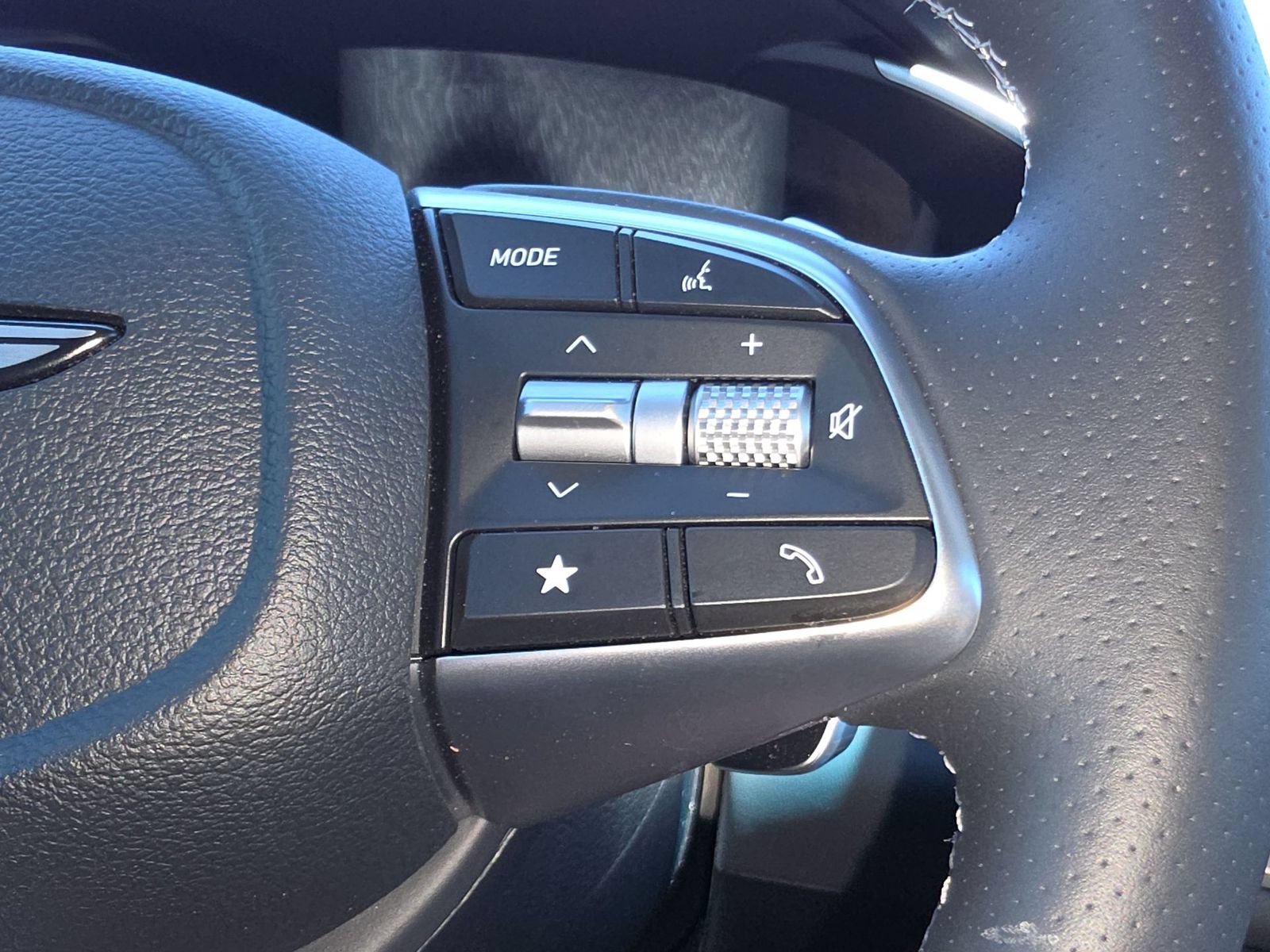 Certified 2026 Genesis G70 2.5T Prestige RWD image 29