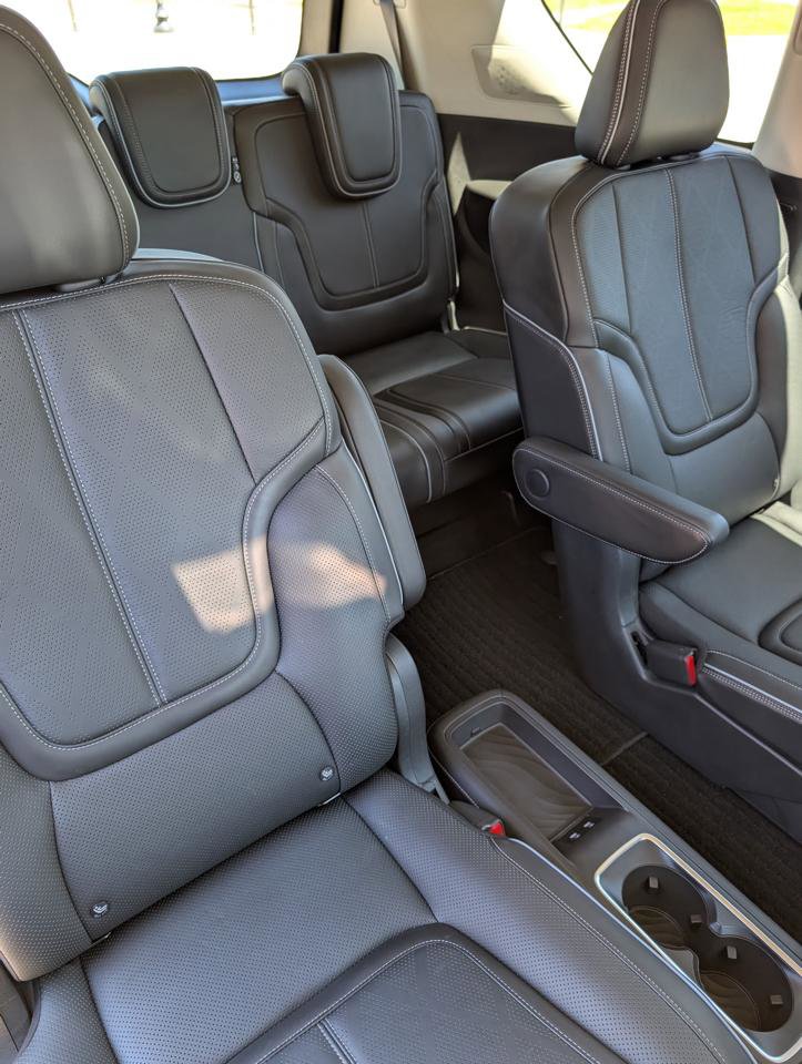 Used 2025 INFINITI QX80 Sensory AWD/4WD image 13