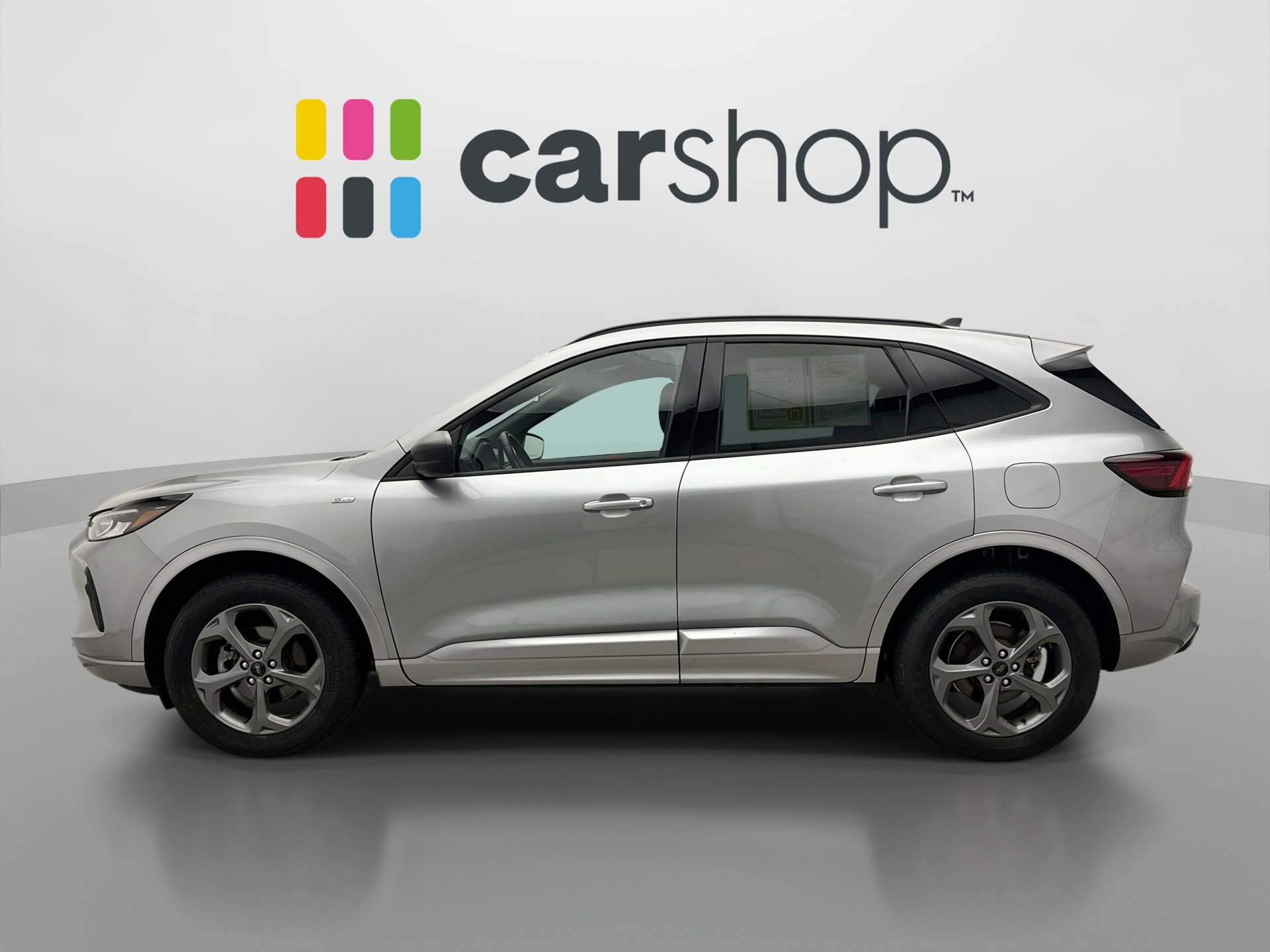 Used 2024 Ford Escape ST-Line w/ Tech Pack #1 AWD/4WD image 2