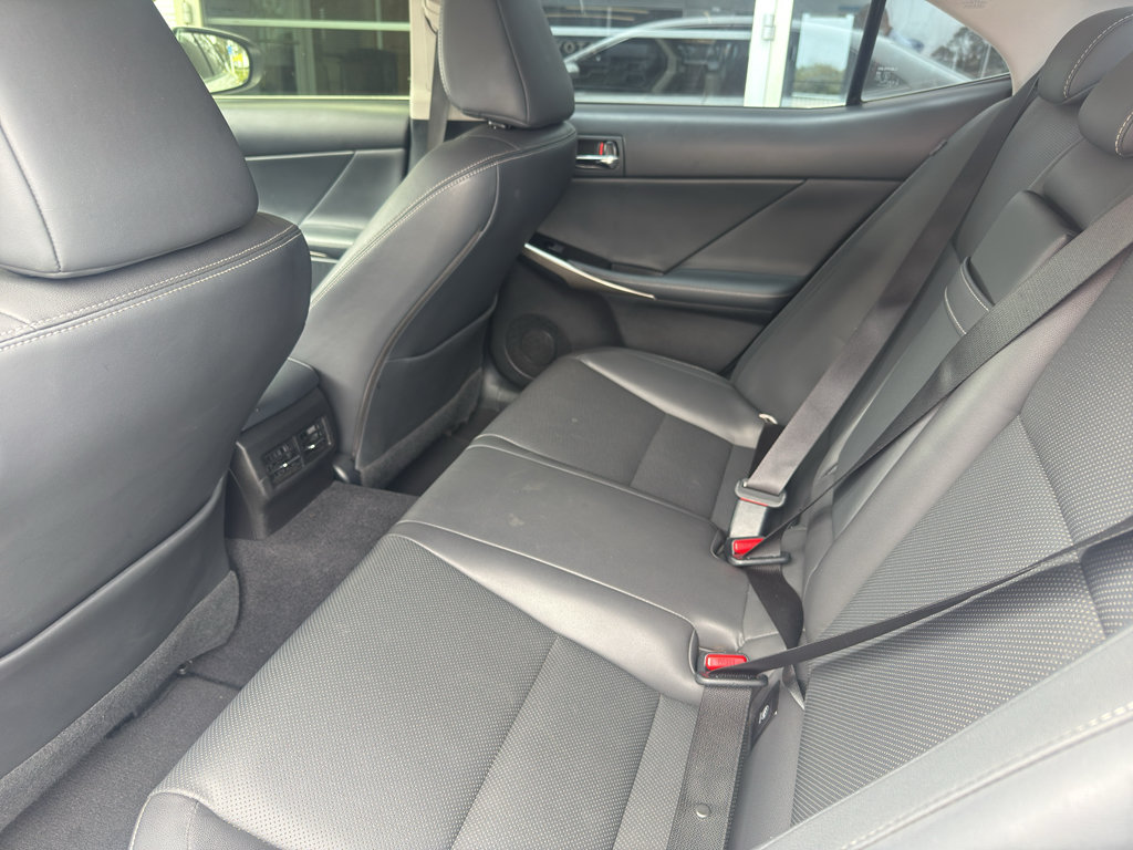 Used 2016 Lexus IS 200t RWD image 8