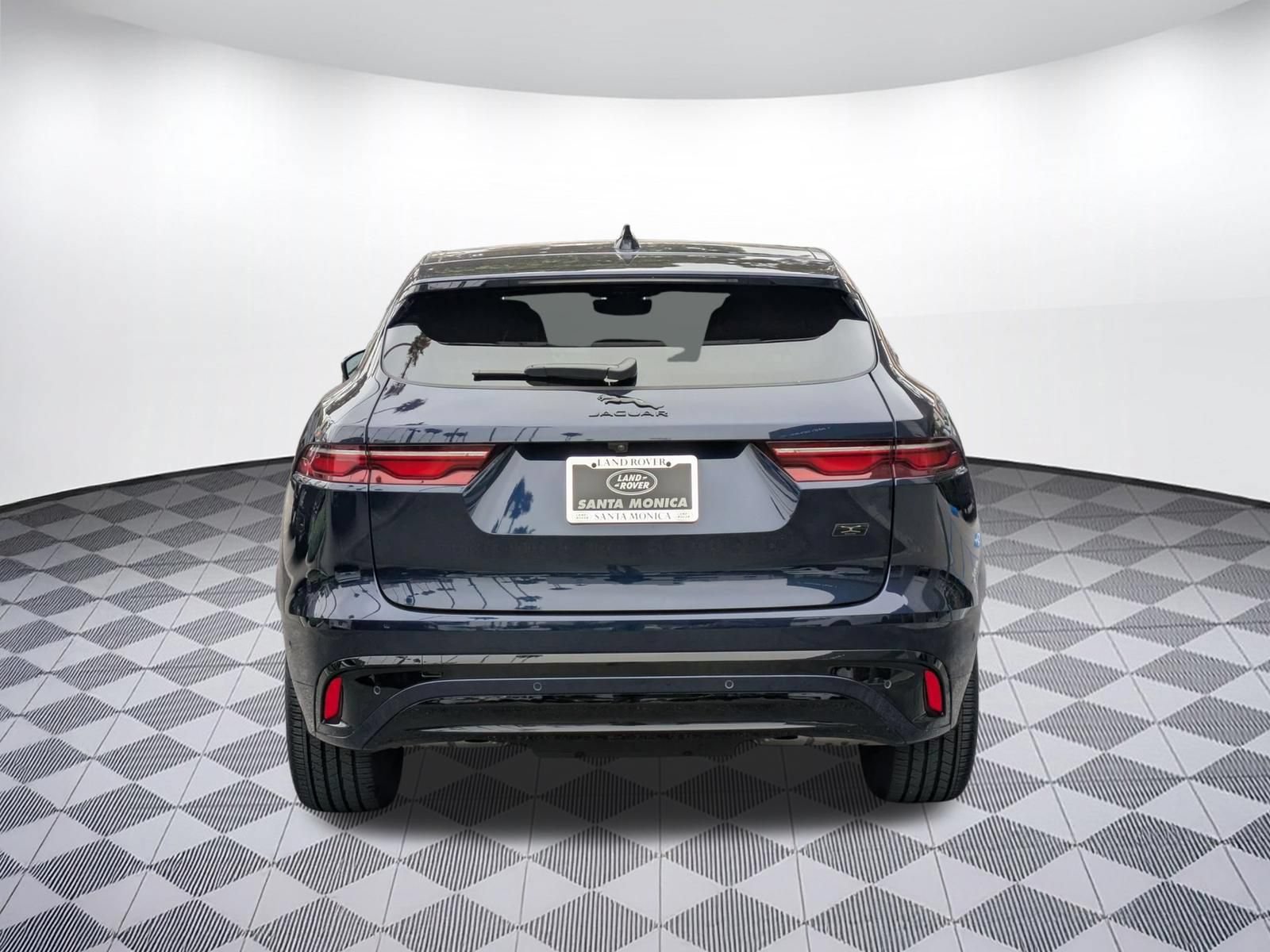 Used 2026 Jaguar F-PACE R-Dynamic S AWD/4WD image 4