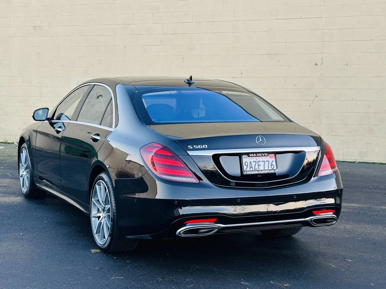 Used 2018 Mercedes-Benz S 560 Sedan image 7