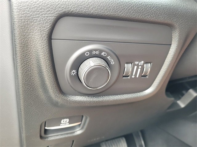 New 2025 Jeep Grand Cherokee Laredo image 23