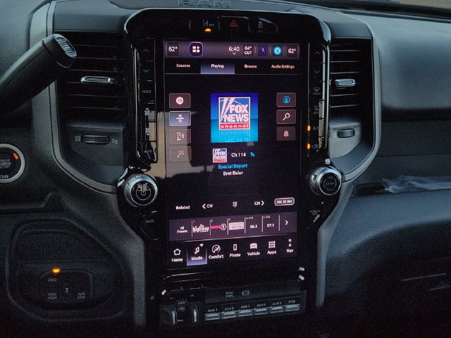 New 2026 RAM 5500 Tradesman AWD/4WD image 32