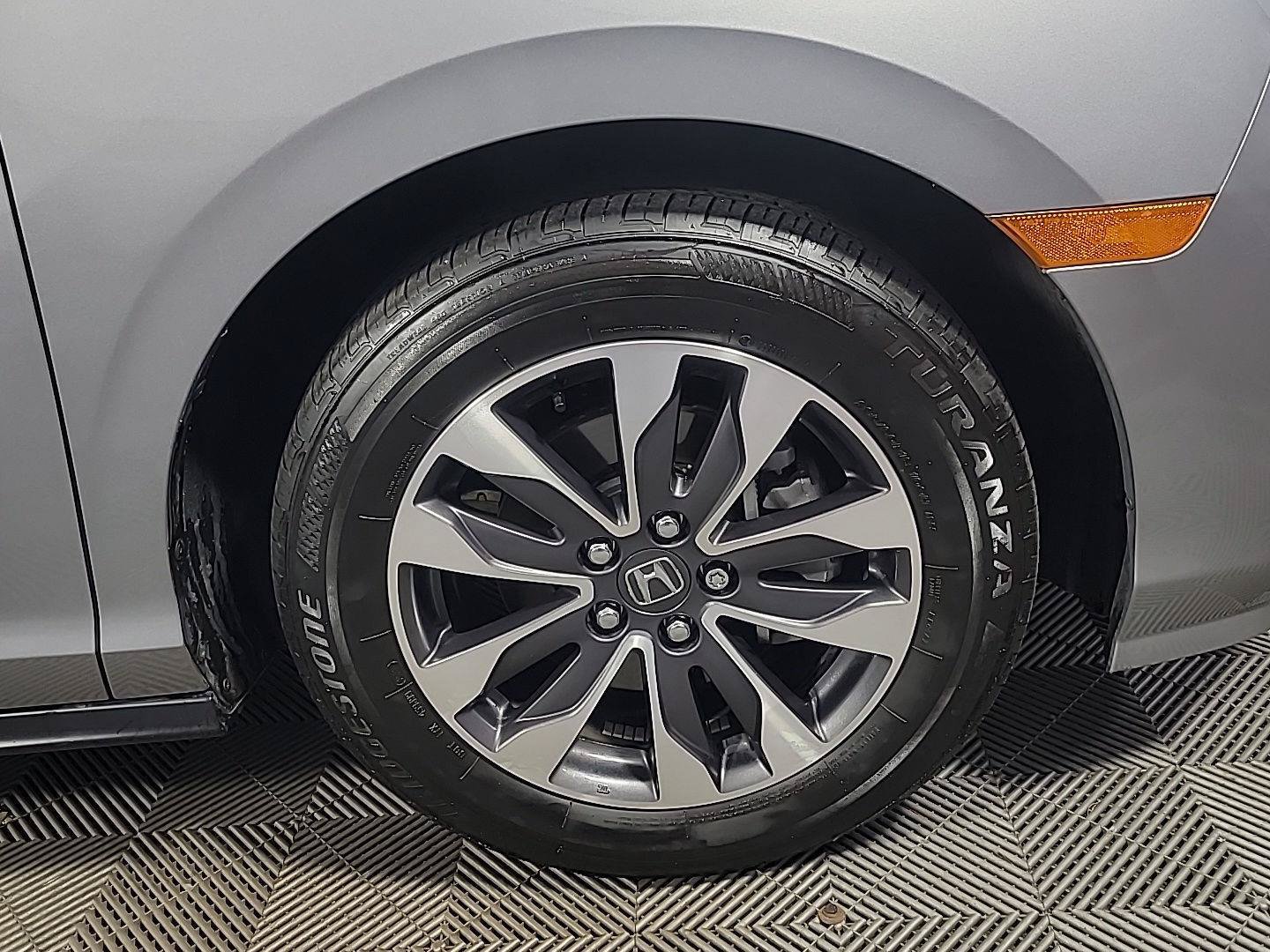 Certified 2023 Honda Odyssey EX-L image 3