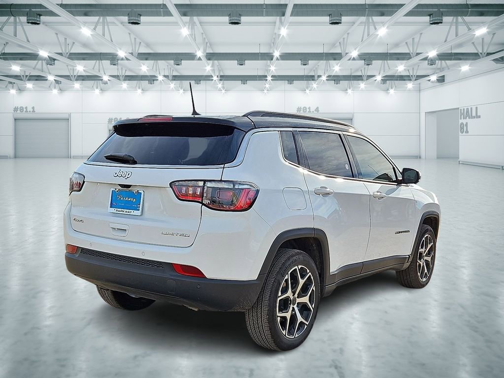 Used 2025 Jeep Compass Limited image 3