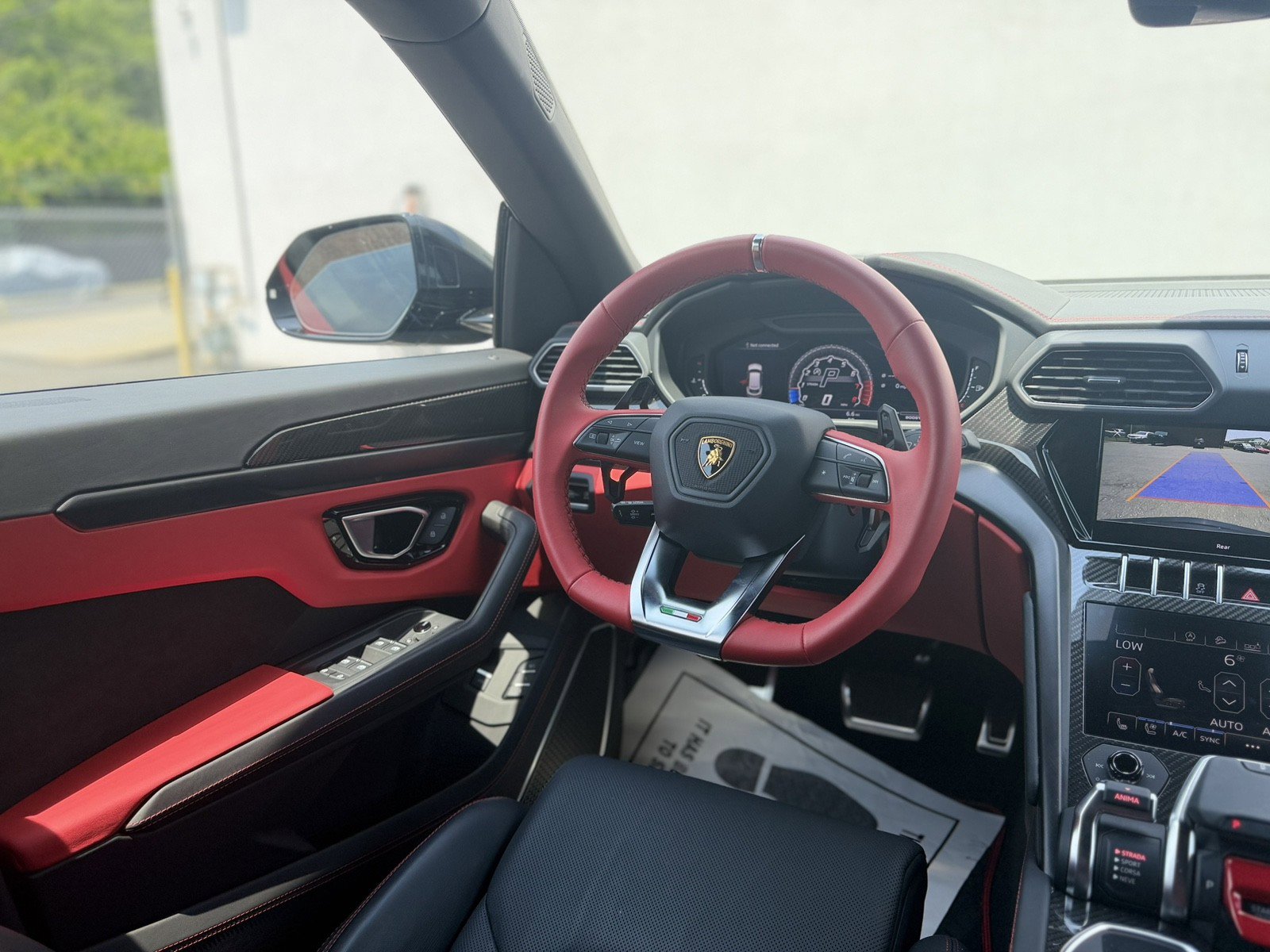 Used 2021 Lamborghini Urus AWD/4WD image 27