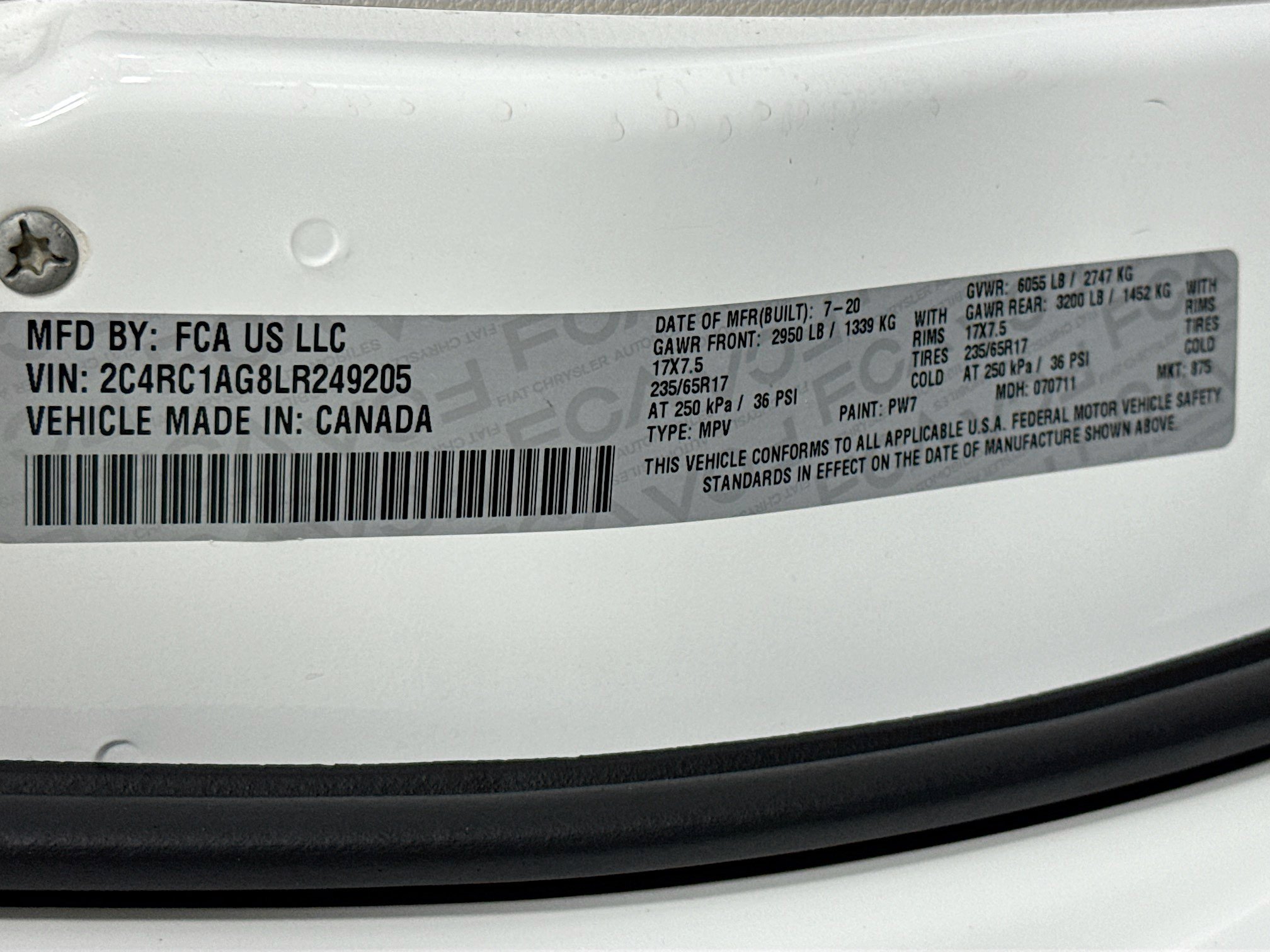 Used 2020 Chrysler Voyager L FWD image 38
